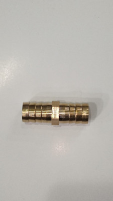 СОЕДИНИТЕЛЬ ЛАТУНЬ D16